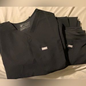 FIGS scrubs size XL